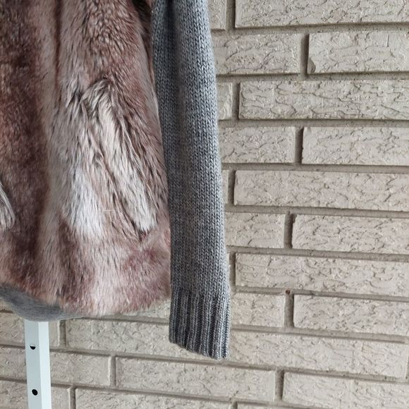 WInk Faux Fur Mixed Media Sweater Jacket Gray Tan XS GUC - Picture 7 of 9